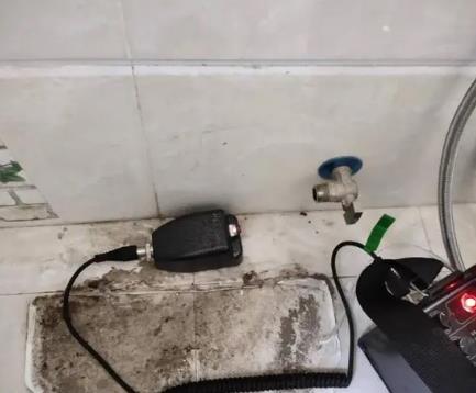 东乌珠穆沁屋顶漏水维修公司分享下卫生间漏水的危害及解决方法